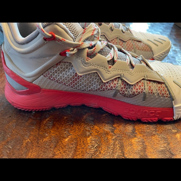 Adidas Son of Chi basketball shoes M 9 - Picture 6 of 8